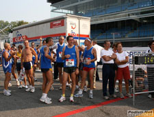 19 Settembre 2007 - Mezza Monza Il gruppo Al traguardo - Monza